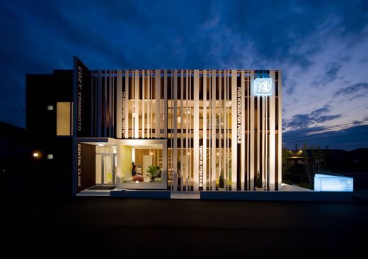 �{�݂̂��ē�